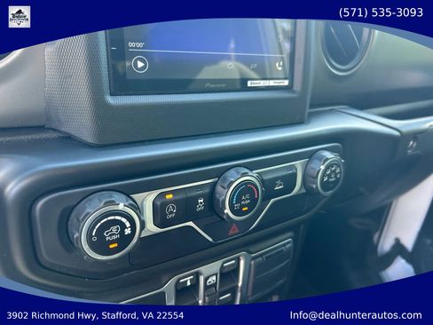Used 2020 Jeep Gladiator Sport w/ Quick Order Package 24S AWD/4WD image 27