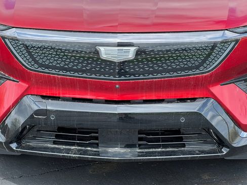 New 2026 Cadillac Optiq Sport 1 w/ LPO, Floor Liner Package AWD/4WD image 34