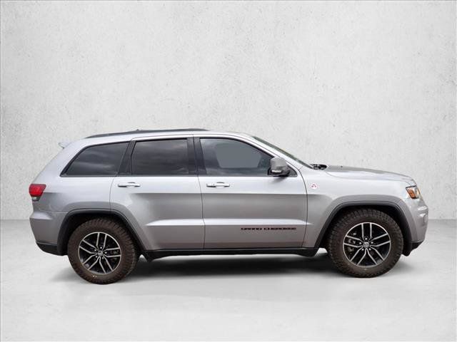 Used 2018 Jeep Grand Cherokee Trailhawk AWD/4WD image 3