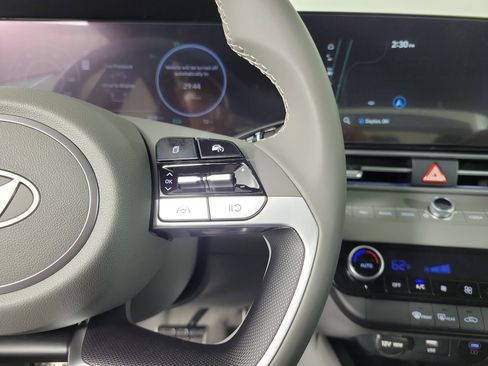 New 2025 Hyundai Elantra SEL image 21