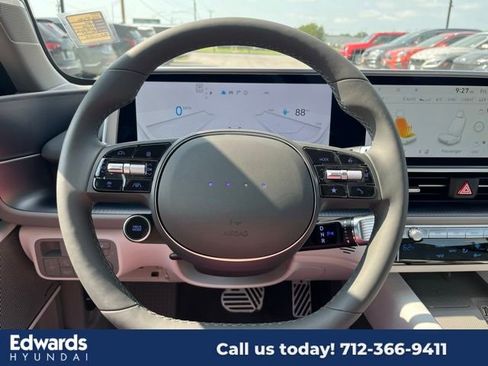 New 2024 Hyundai Ioniq 6 Limited image 18