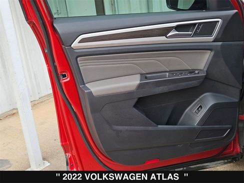 Used 2022 Volkswagen Atlas SE image 14