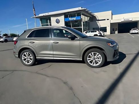 Used 2025 Audi Q3 2.0T Premium AWD/4WD image 2