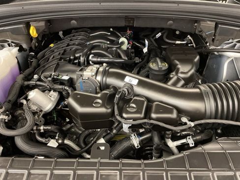 New 2025 Jeep Grand Cherokee Limited w/ Luxury Tech Group II image 21