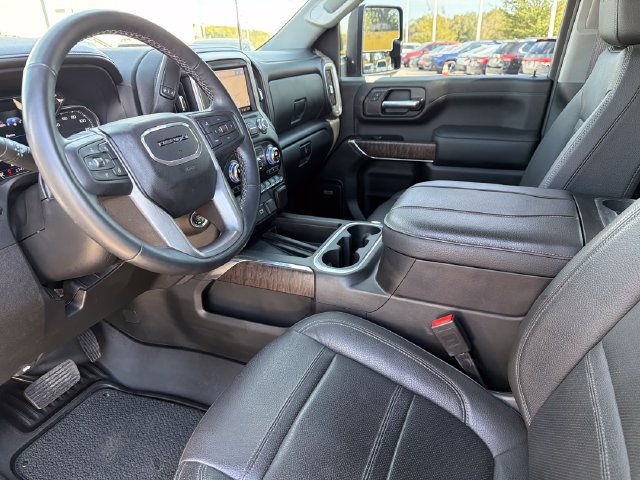 Used 2023 GMC Sierra 2500 Denali w/ Denali Black Diamond Edition AWD/4WD image 18