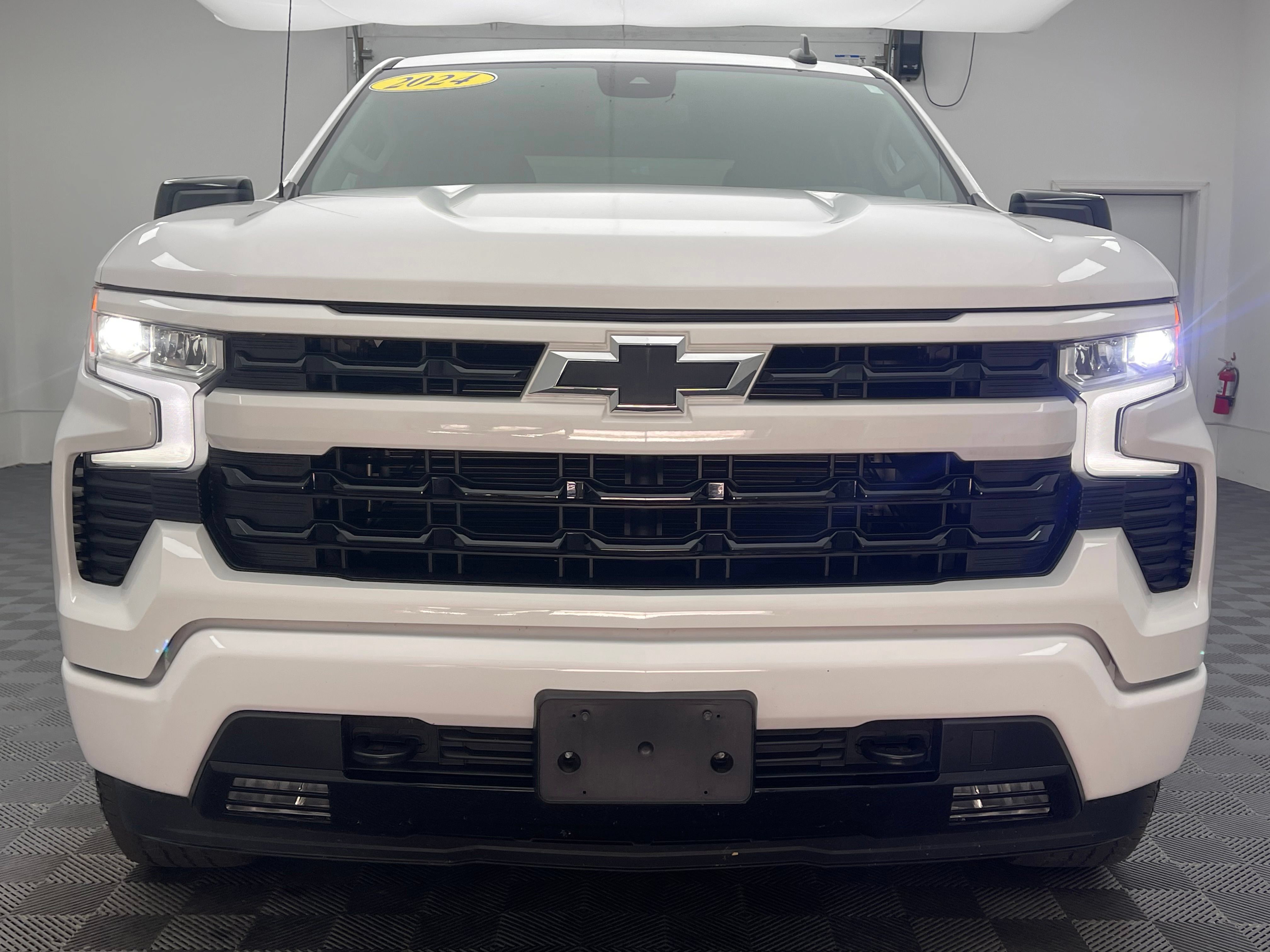 Used 2024 Chevrolet Silverado 1500 RST AWD/4WD image 12