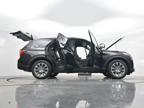New 2026 Ford Explorer Platinum image 50