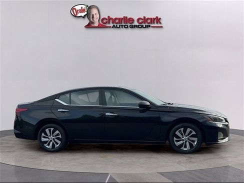 New 2025 Nissan Altima 2.5 S image 6