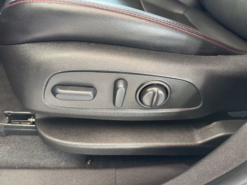 Used 2022 Chevrolet Equinox RS w/ RS Leather Package image 24