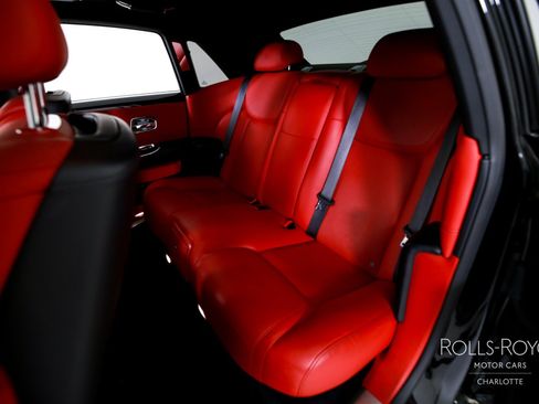 Used 2019 Rolls-Royce Ghost RWD image 19