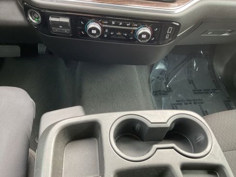 Used 2024 GMC Sierra 1500 Elevation image 18