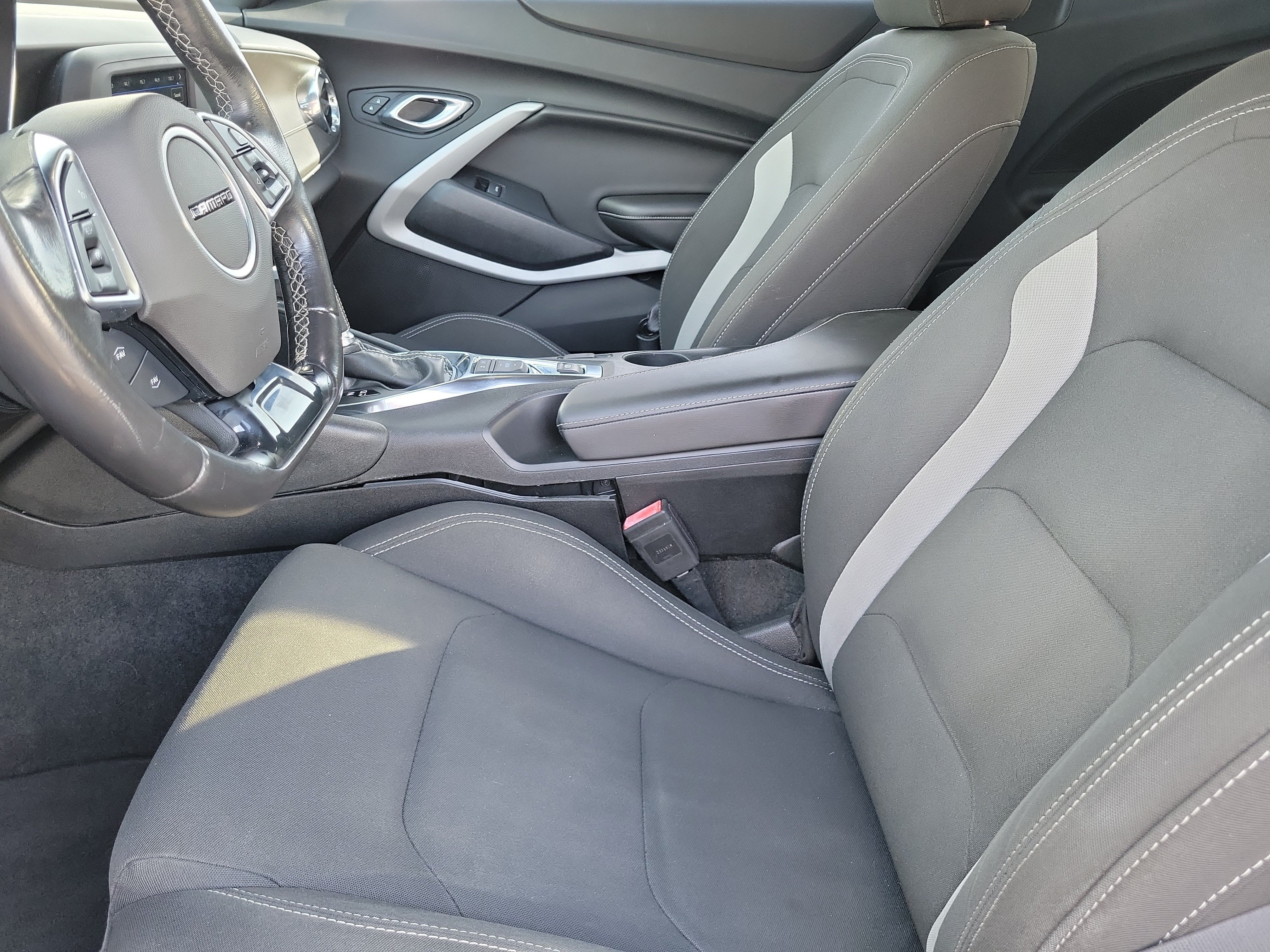 Used 2019 Chevrolet Camaro LT w/ Black Appearance Package RWD image 19