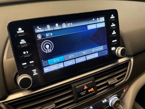 Used 2019 Honda Accord EX image 13