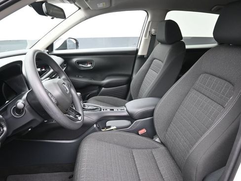 Certified 2026 Honda HR-V LX image 25