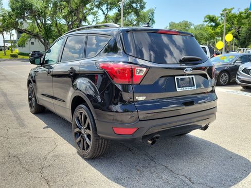 Used 2019 Ford Escape SE image 6