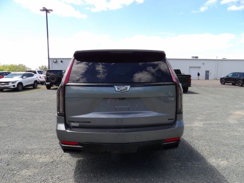 Used 2021 Cadillac Escalade ESV Sport w/ Driver Assist Tech Package AWD/4WD image 5