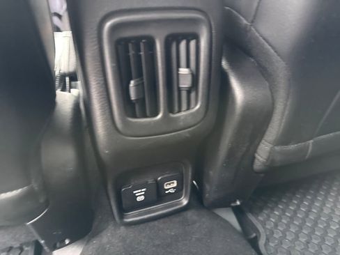 Used 2018 Jeep Compass Trailhawk image 31