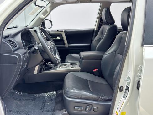 Used 2018 Toyota 4Runner Limited AWD/4WD image 16