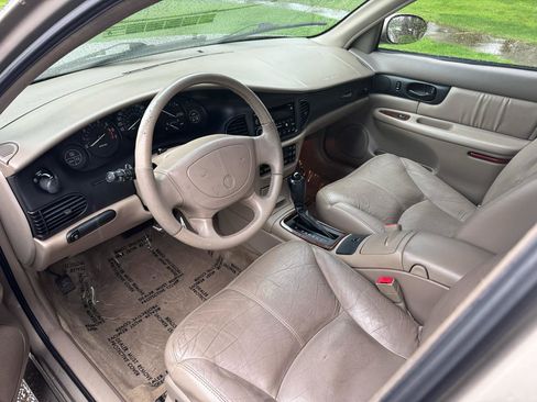 Used 2002 Buick Regal LS w/ LS Premium Pkg image 19