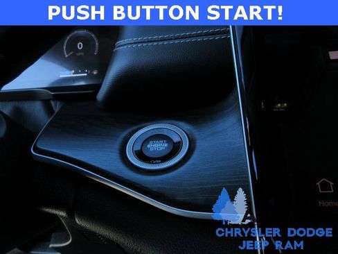 Used 2023 Jeep Grand Cherokee Limited w/ Black Appearance Package image 20