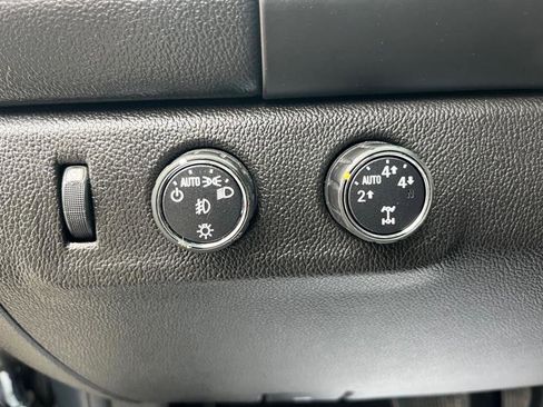 Used 2015 GMC Canyon SLE w/ All-Terrain Package AWD/4WD image 19