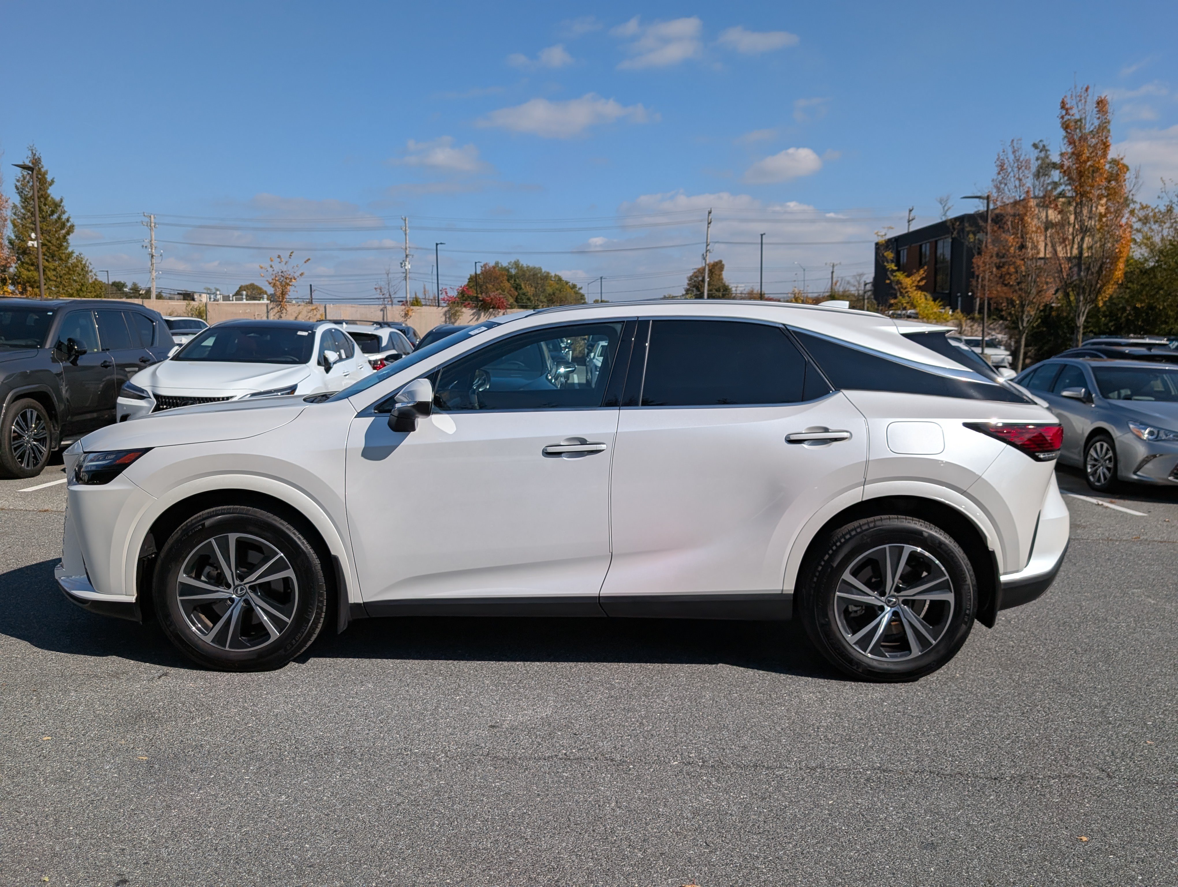 Used 2024 Lexus RX 350 Premium w/ Accessory Package (Z1) AWD/4WD image 6