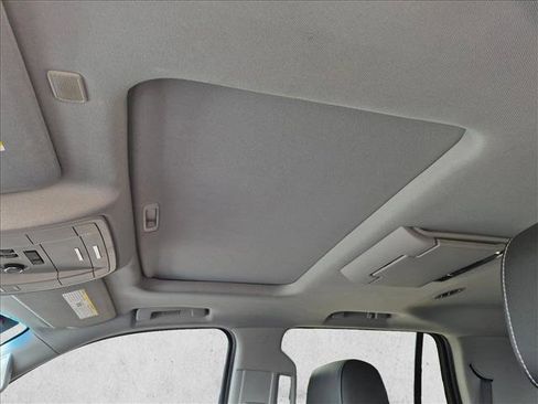 Used 2018 Chevrolet Tahoe Premier AWD/4WD image 17