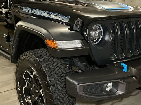 Used 2022 Jeep Wrangler Unlimited Rubicon 4xe w/ Cold Weather Group AWD/4WD image 8