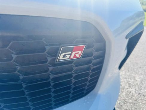 Used 2022 Toyota GR86 Premium w/ ALL Weather Mat Package (TMS) image 19