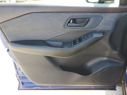 Used 2021 Nissan Rogue S image 16