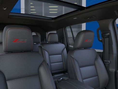 New 2026 Chevrolet Traverse Z71 w/ Driver Confidence Package image 24