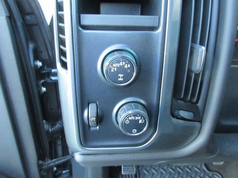 Certified 2018 Chevrolet Silverado 1500 LT AWD/4WD image 23