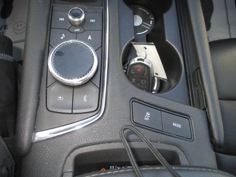 Used 2021 Cadillac XT6 Premium Luxury image 31