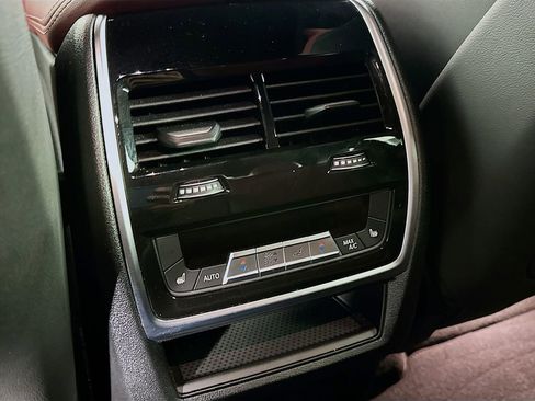 Used 2026 BMW X6 xDrive40i image 33