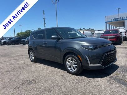 Used 2025 Kia Soul LX w/ LX Technology Package