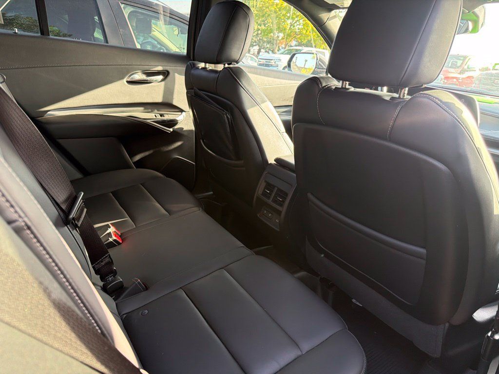 Used 2024 Cadillac XT4 Premium Luxury w/ Cold Weather Package AWD/4WD image 6
