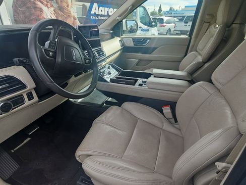 Used 2020 Lincoln Navigator Reserve w/ Equipment Group 208A Reserve AWD/4WD image 15