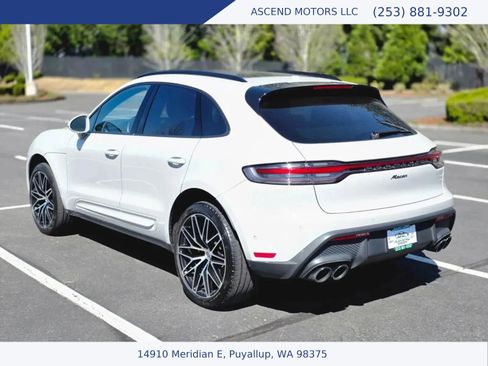 Used 2023 Porsche Macan w/ Premium Package Plus AWD/4WD image 3