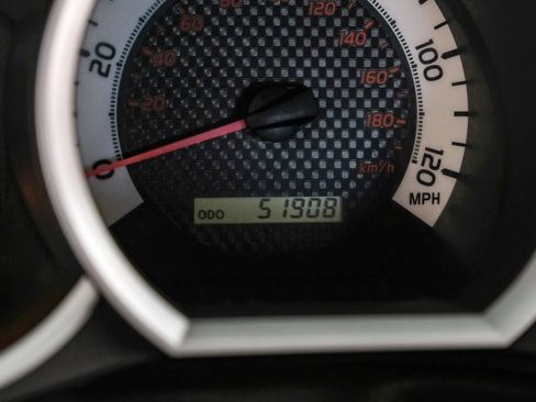 Used 2014 Toyota Tacoma 2WD Access Cab image 17