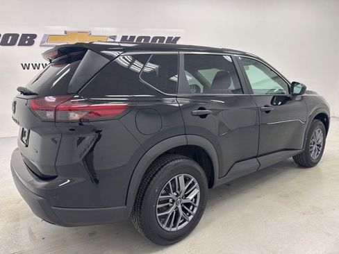 Used 2024 Nissan Rogue S AWD/4WD image 5