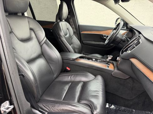 Used 2016 Volvo XC90 T6 Inscription w/ Vision Package image 24