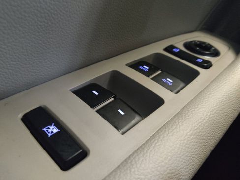 Used 2015 Hyundai Sonata Limited w/ Option Group 06 FWD image 27