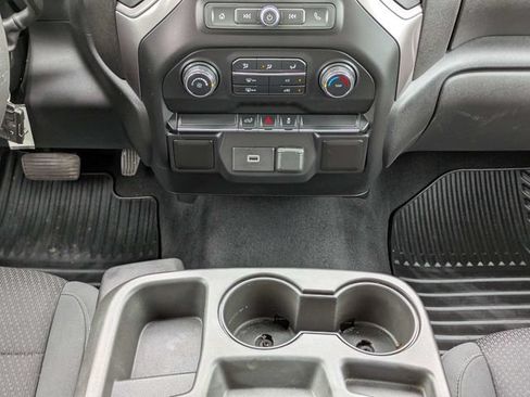 Used 2020 Chevrolet Silverado 1500 Custom w/ Custom Value Package AWD/4WD image 19