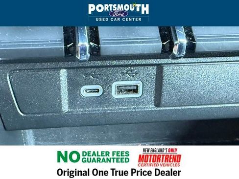 Used 2024 GMC Canyon AT4 image 16