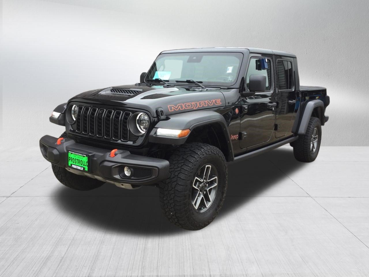 Used 2024 Jeep Gladiator Mojave w/ Technology Group AWD/4WD image 2
