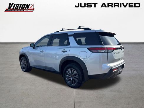 New 2025 Nissan Pathfinder SV w/ SV Premium Package image 7