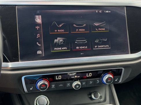 Used 2019 Audi Q3 2.0T Premium w/ Convenience Package AWD/4WD image 28