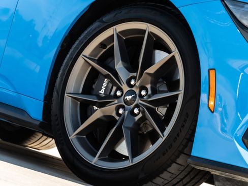 Used 2025 Ford Mustang Dark Horse image 9