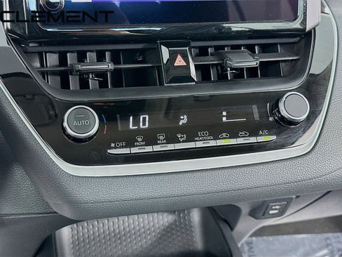 Used 2025 Toyota Corolla LE FWD image 22