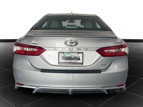 Used 2019 Toyota Camry SE w/ Carpet Mat Package FWD image 4